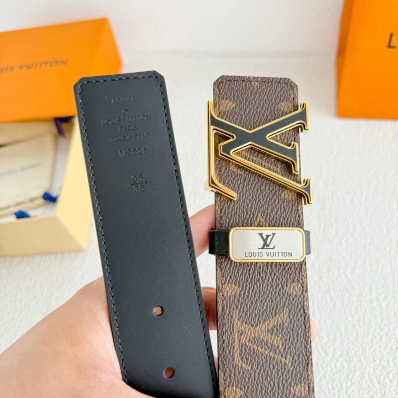Minimalist Louis Vuitton Belts 300661