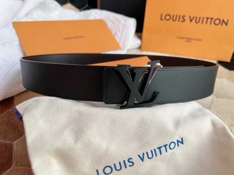Louis Vuitton Belts Sporty 300633
