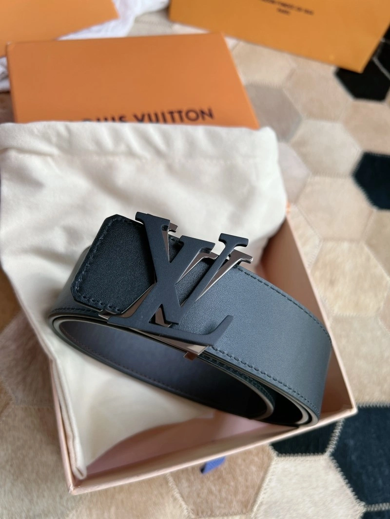 Louis Vuitton Belts Sporty 300633