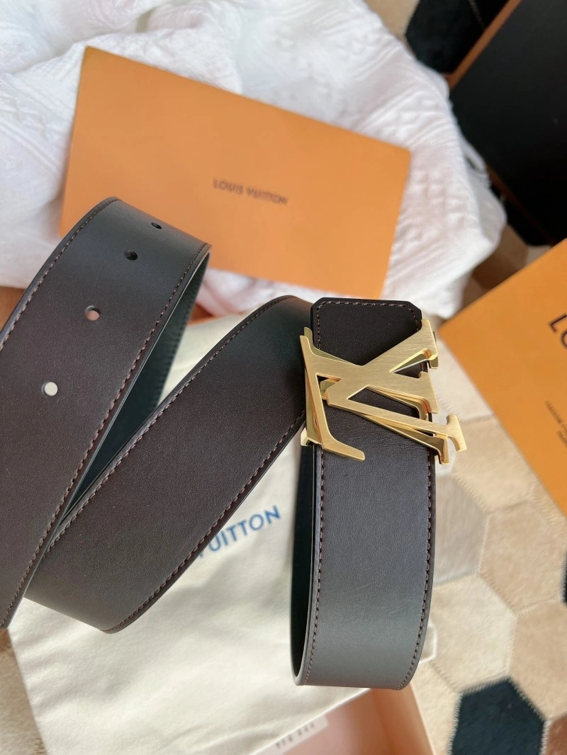 Durable Louis Vuitton Belts 300639