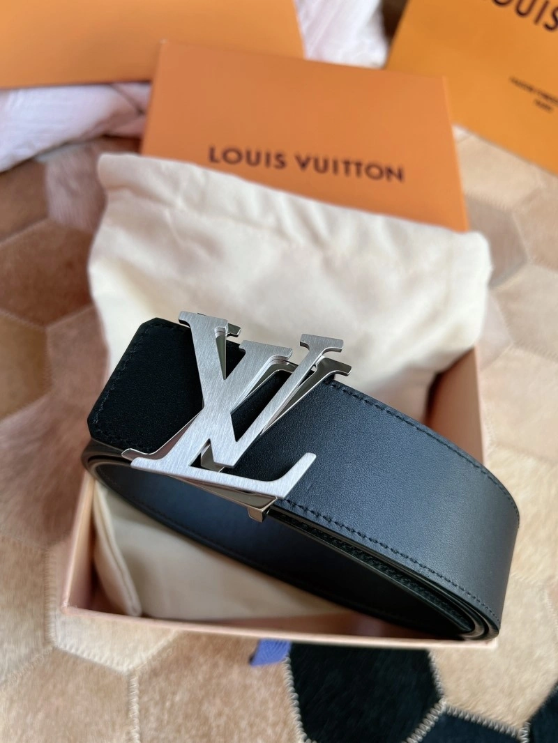 Stretchable Louis Vuitton Belts 300640
