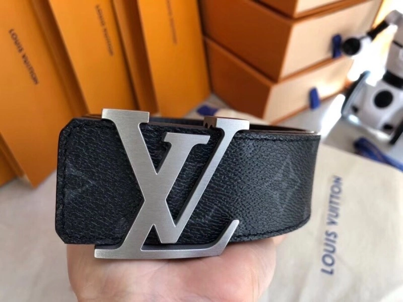 Stylish Louis Vuitton Belts 300642