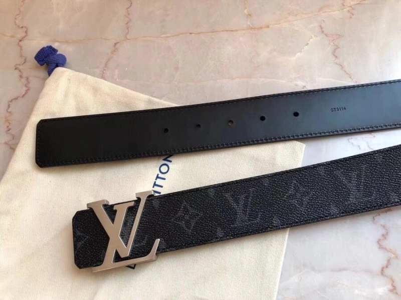 Stylish Louis Vuitton Belts 300642