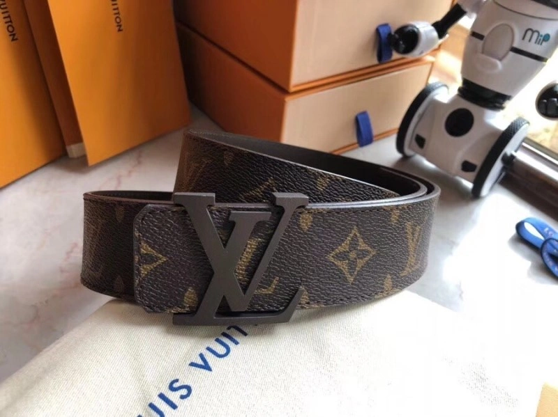 Louis Vuitton Belts FashionForward 300627