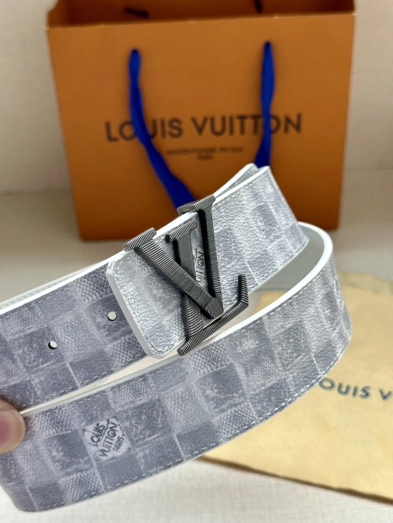 Modern Louis Vuitton Belts 300616