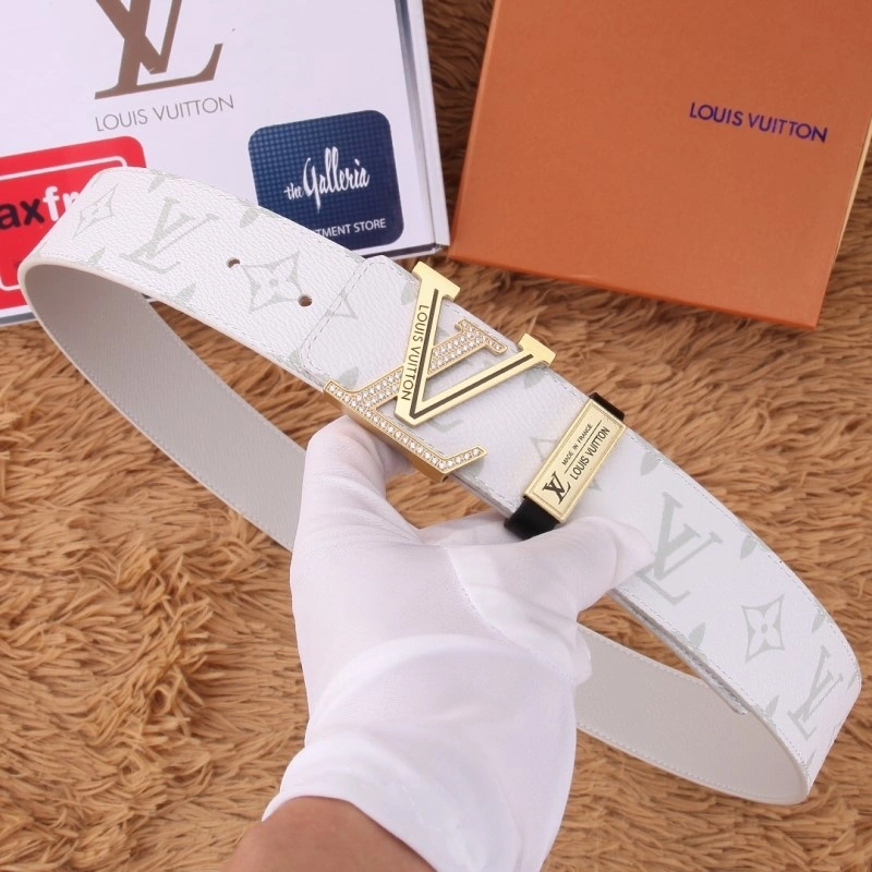 Versatile Louis Vuitton Belts 300578