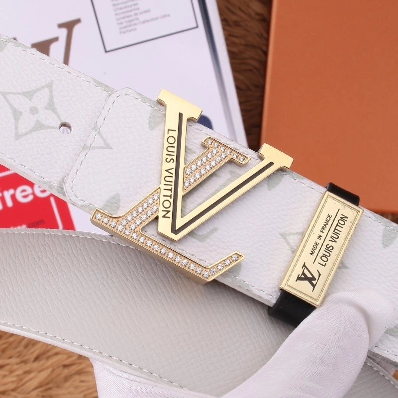 Versatile Louis Vuitton Belts 300578