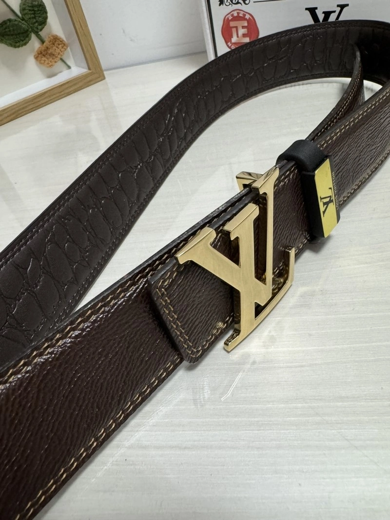 Unique Louis Vuitton Belts 300521