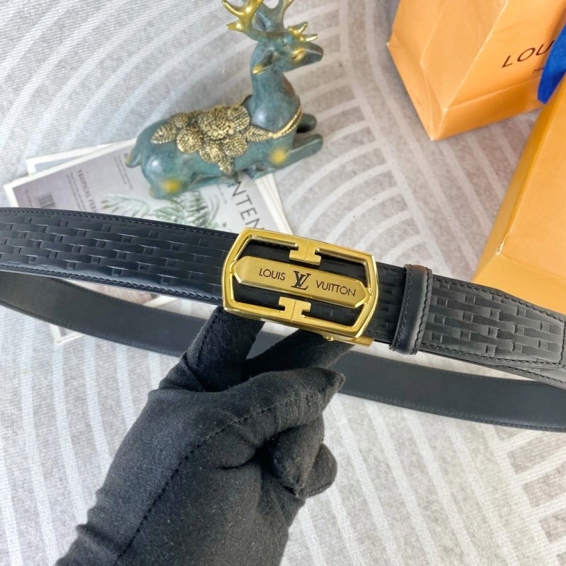 Louis Vuitton Belts Breathable 300540