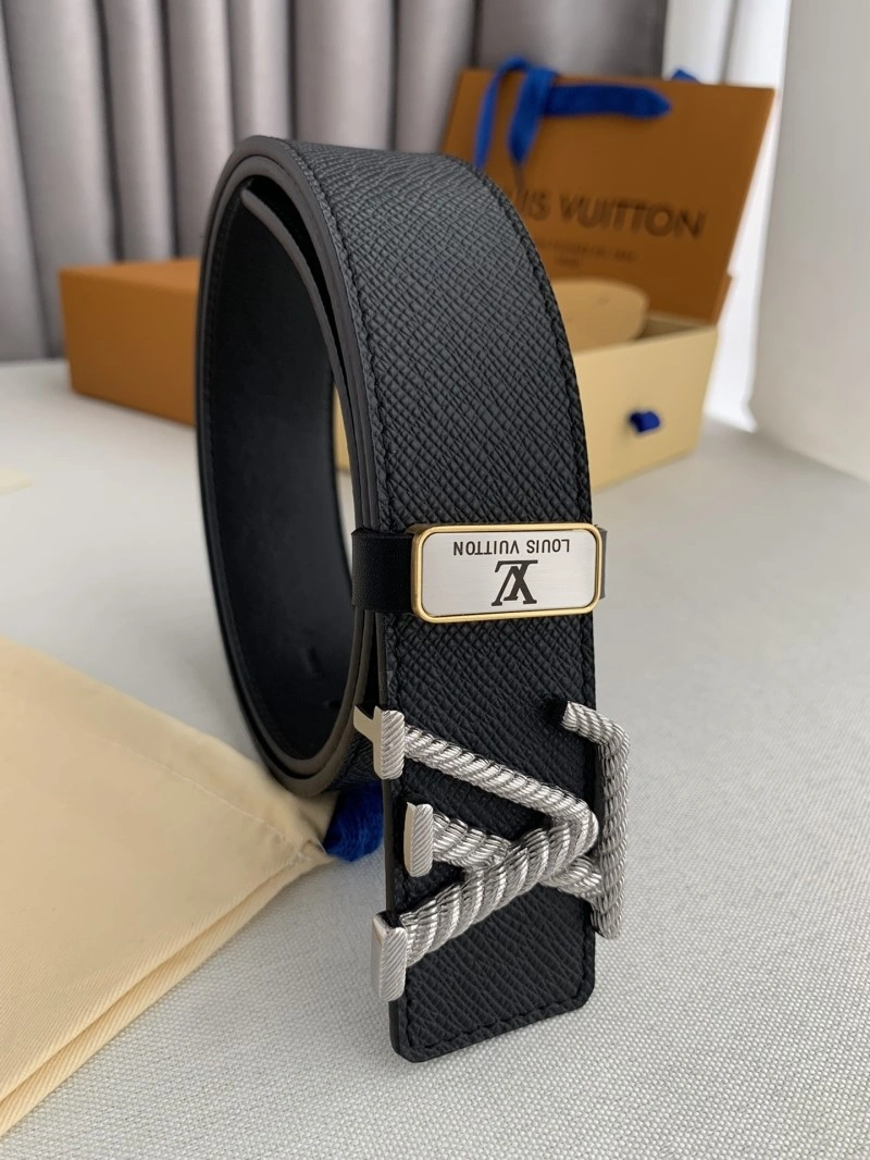 Unisex Louis Vuitton Belts 300506