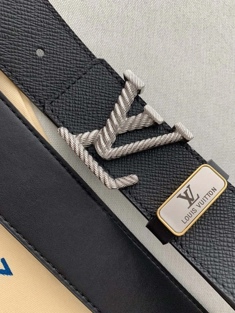 Unisex Louis Vuitton Belts 300506