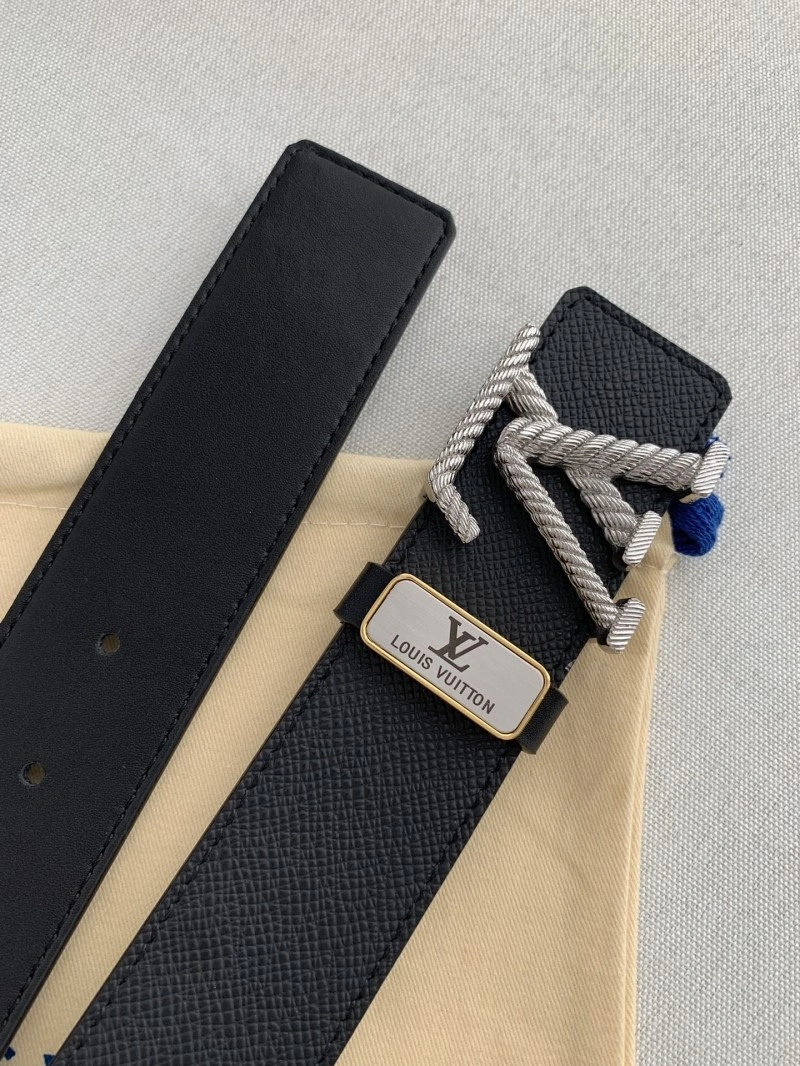 Unisex Louis Vuitton Belts 300506