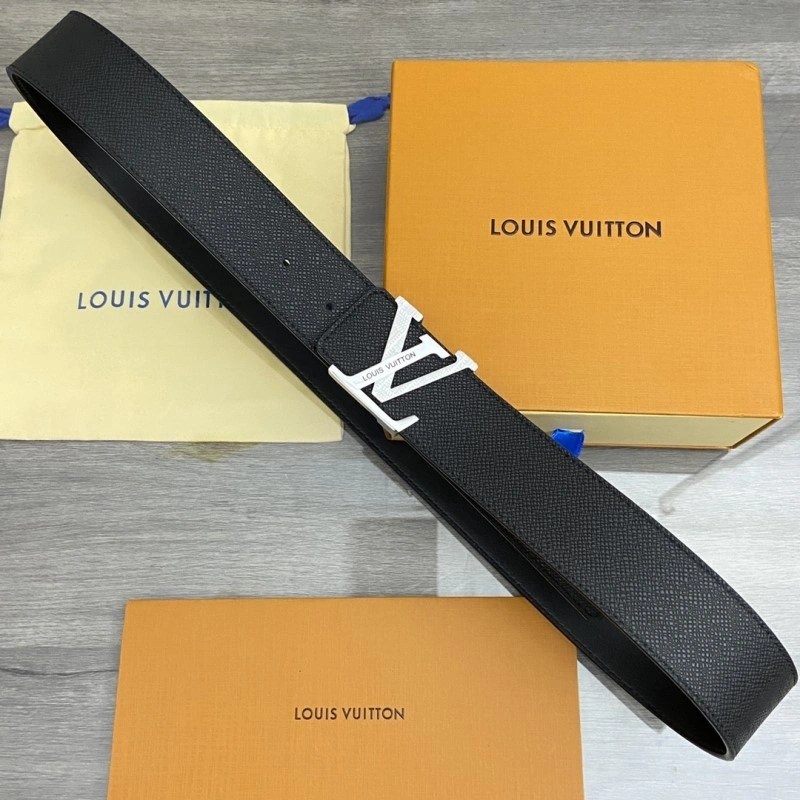 Bright Louis Vuitton Belts 300439