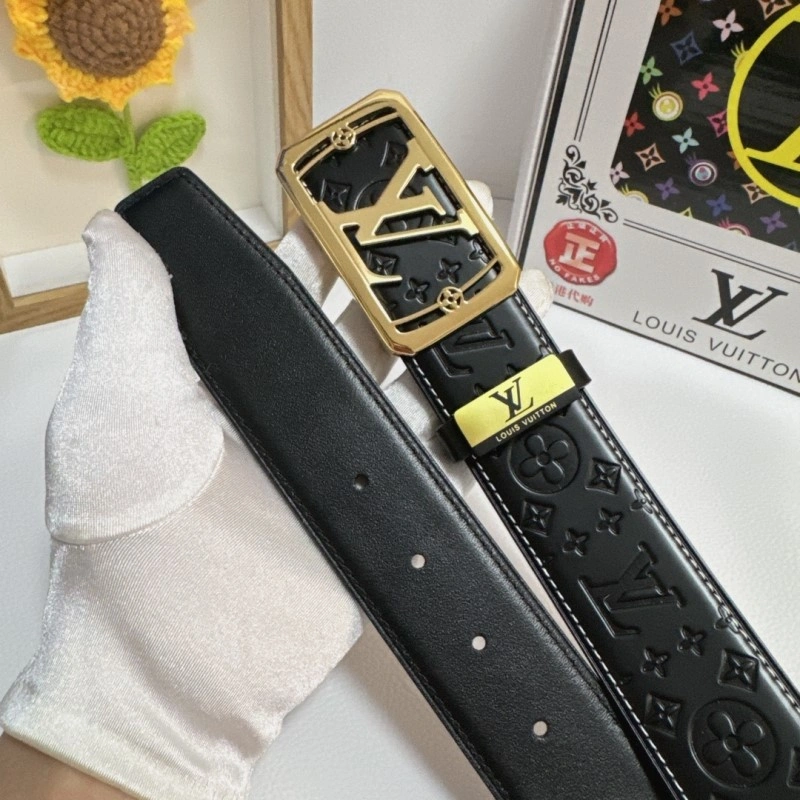 Lightweight Louis Vuitton Belts 300452
