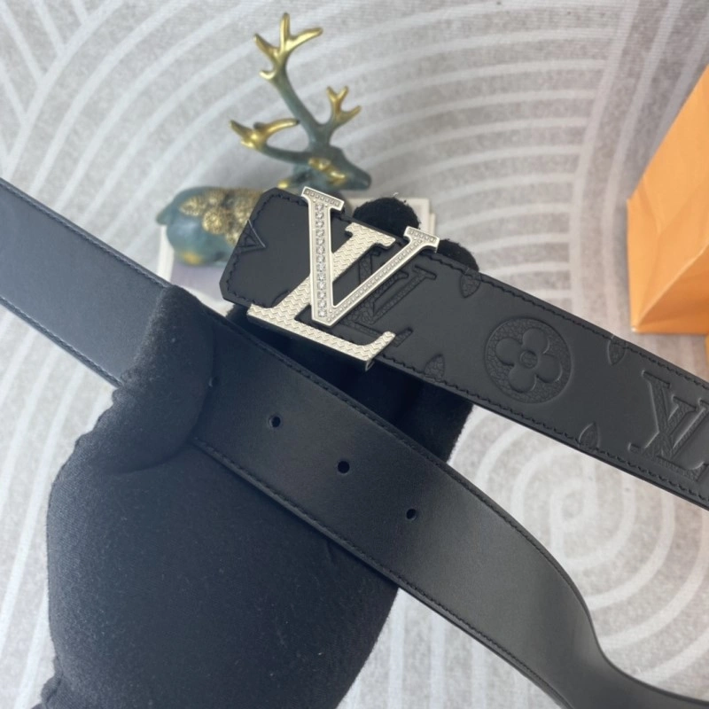 Louis Vuitton Belts Breathable 300468