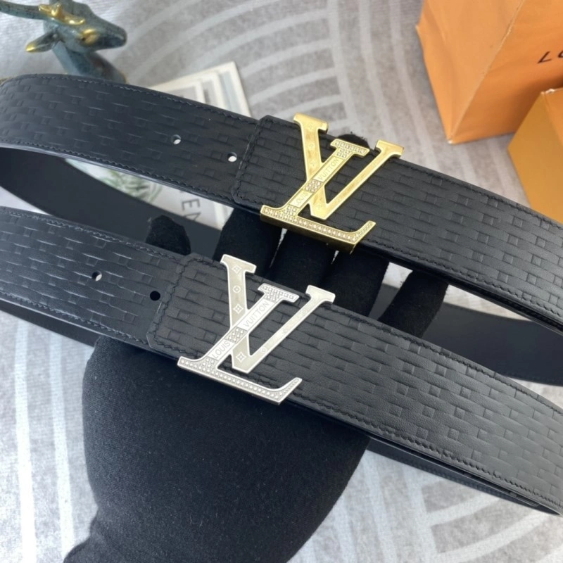Unisex Louis Vuitton Belts 300431