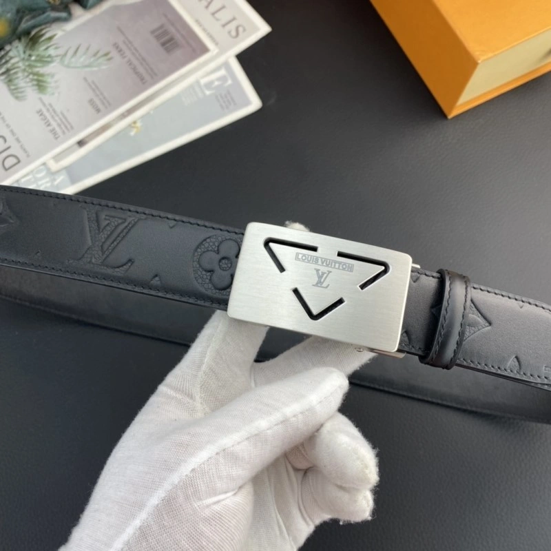 Modern Louis Vuitton Belts 300417