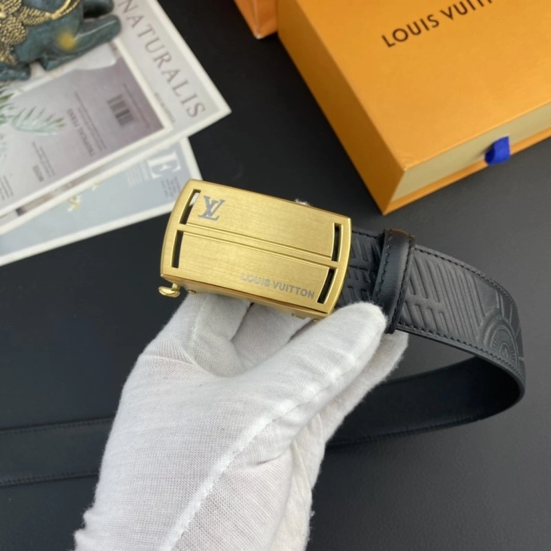 Minimalist Louis Vuitton Belts 300430
