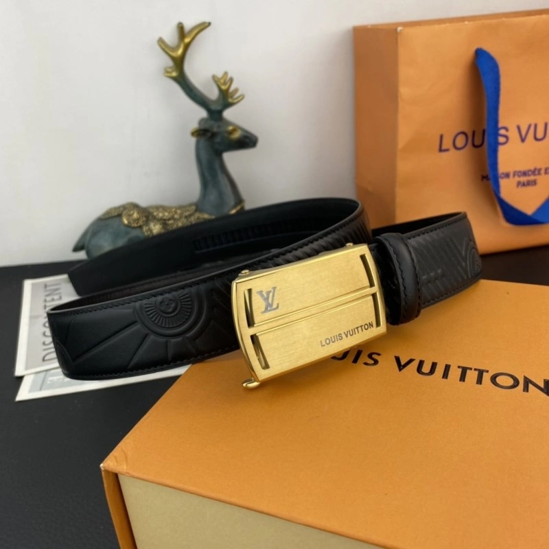 Minimalist Louis Vuitton Belts 300430