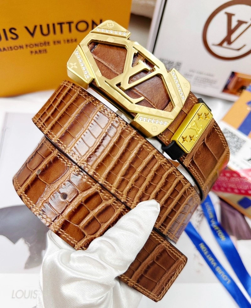 Minimalist Louis Vuitton Belts 300376