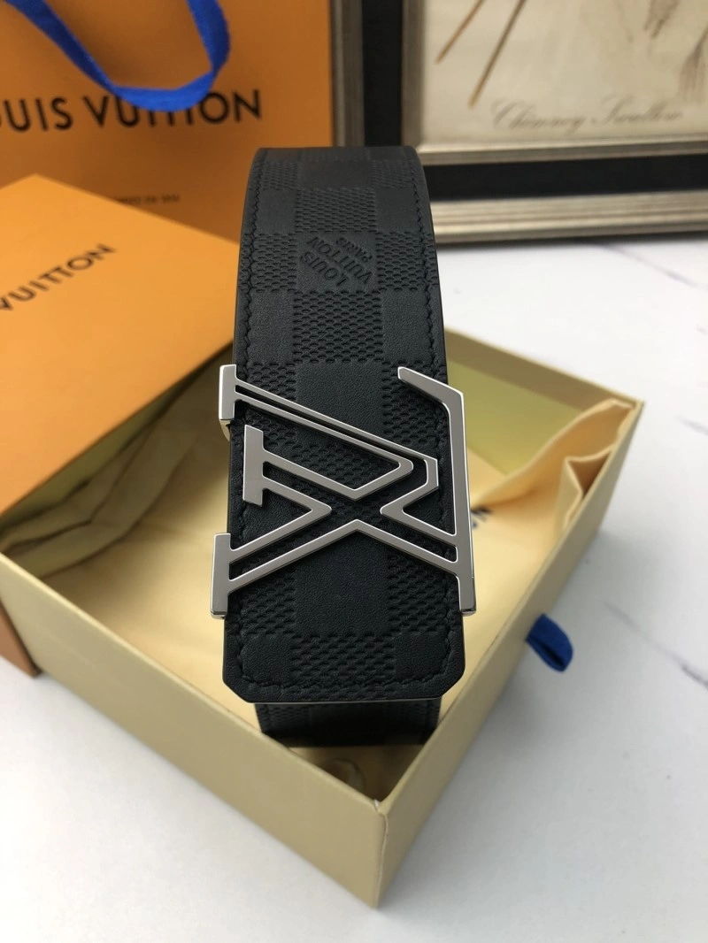 Bright Louis Vuitton Belts 300390