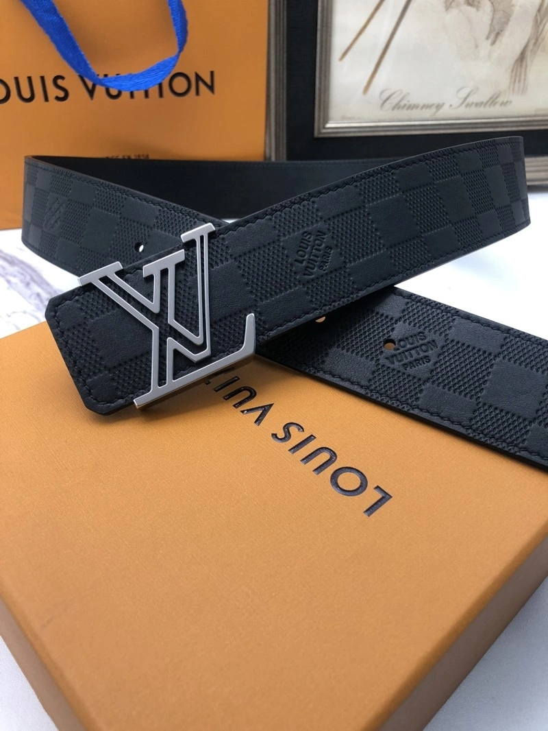 Bright Louis Vuitton Belts 300390