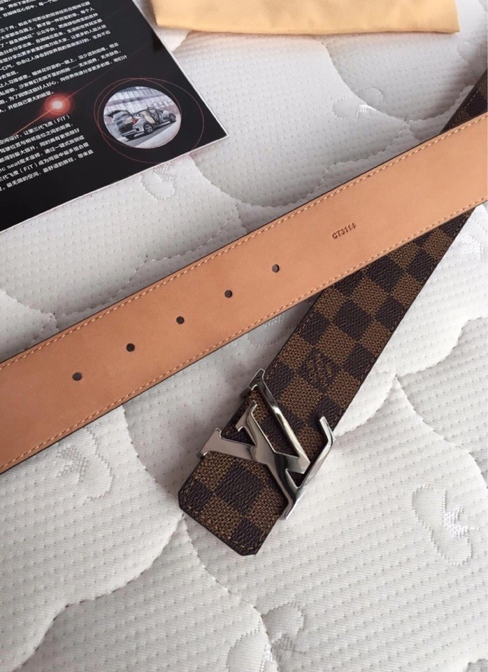 Affordable Louis Vuitton Belts 300360