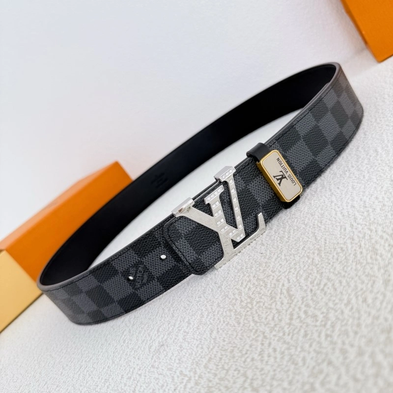 Elegant Louis Vuitton Belts 300324