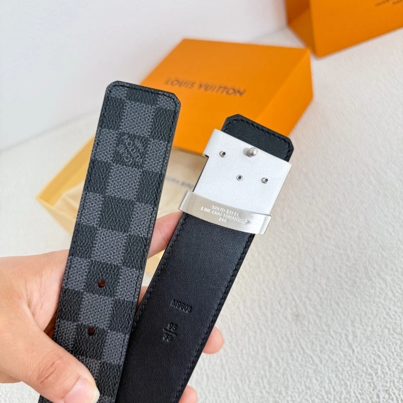 Elegant Louis Vuitton Belts 300324
