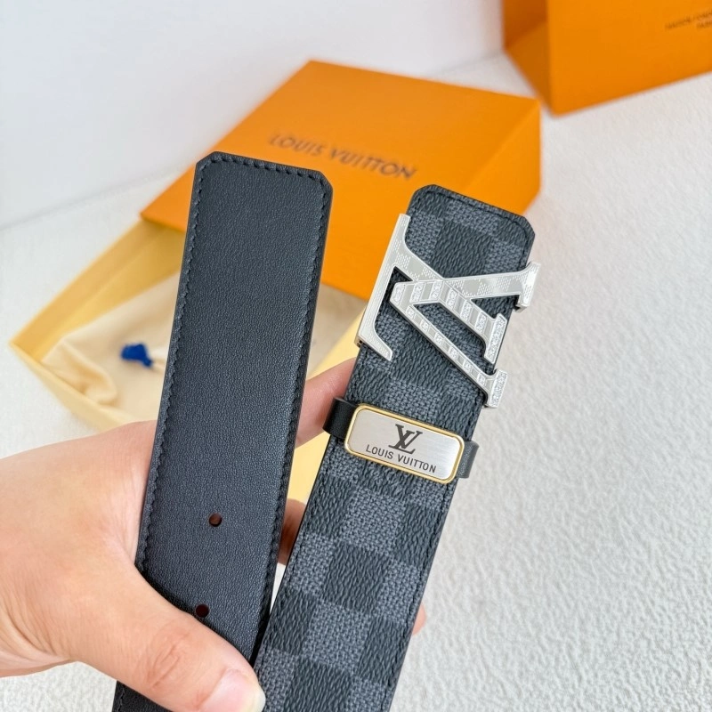 Elegant Louis Vuitton Belts 300324