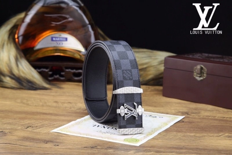 Packable Louis Vuitton Belts 300337