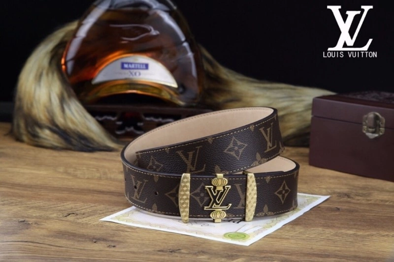 Packable Louis Vuitton Belts 300337