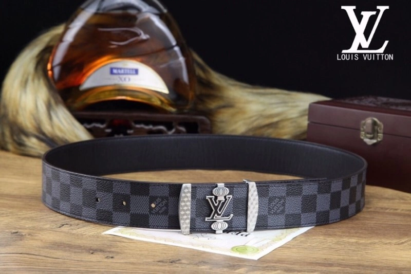 Packable Louis Vuitton Belts 300337