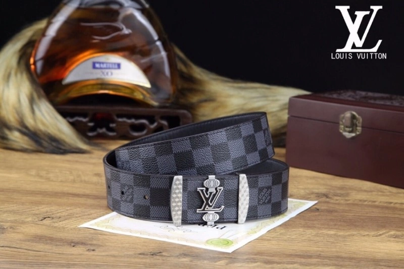 Packable Louis Vuitton Belts 300337