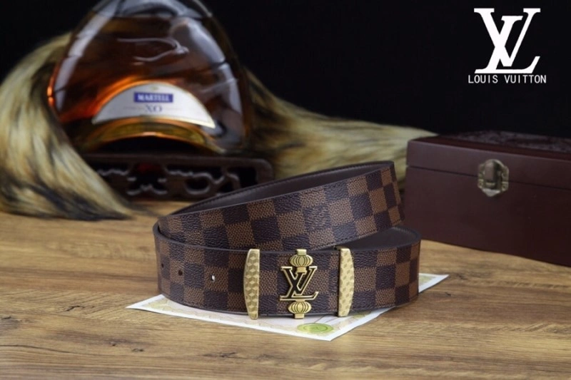 Packable Louis Vuitton Belts 300337