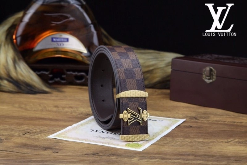 Packable Louis Vuitton Belts 300337