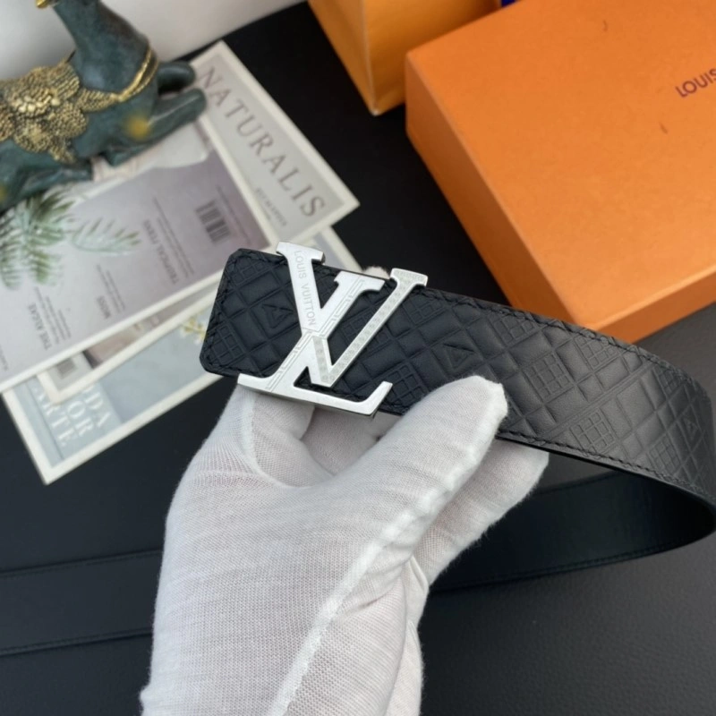 Minimalist Louis Vuitton Belts 300350