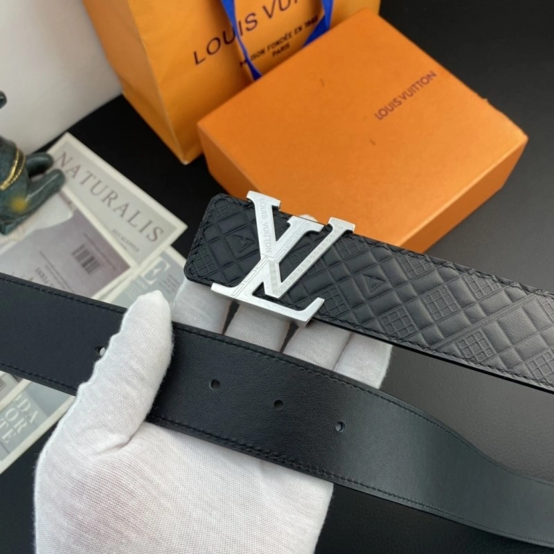 Minimalist Louis Vuitton Belts 300350