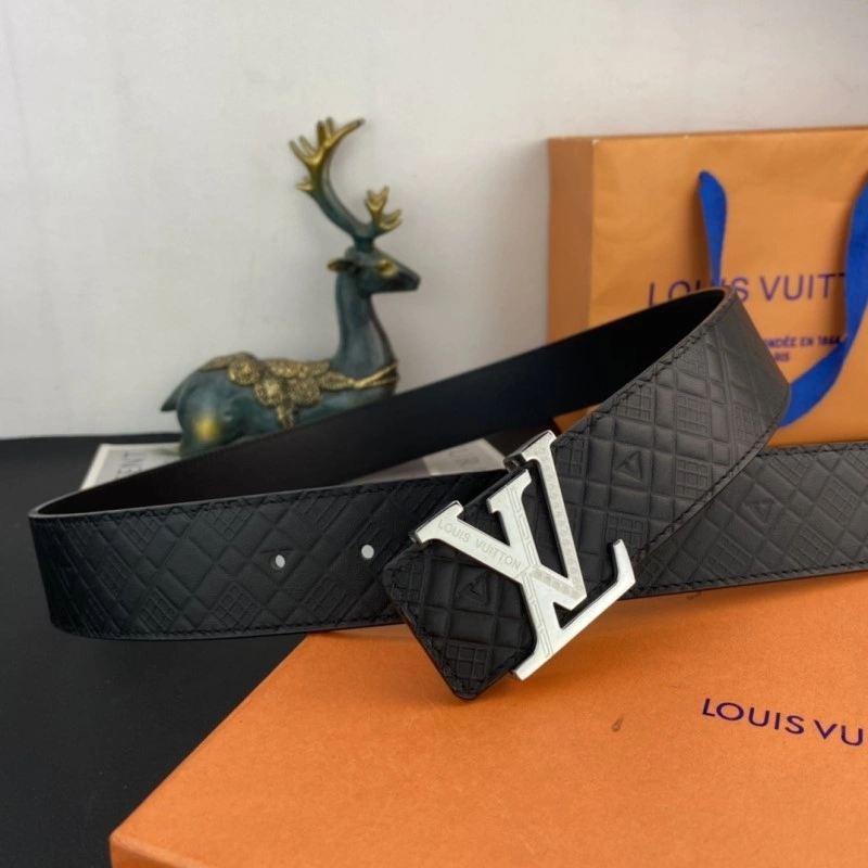 Minimalist Louis Vuitton Belts 300350