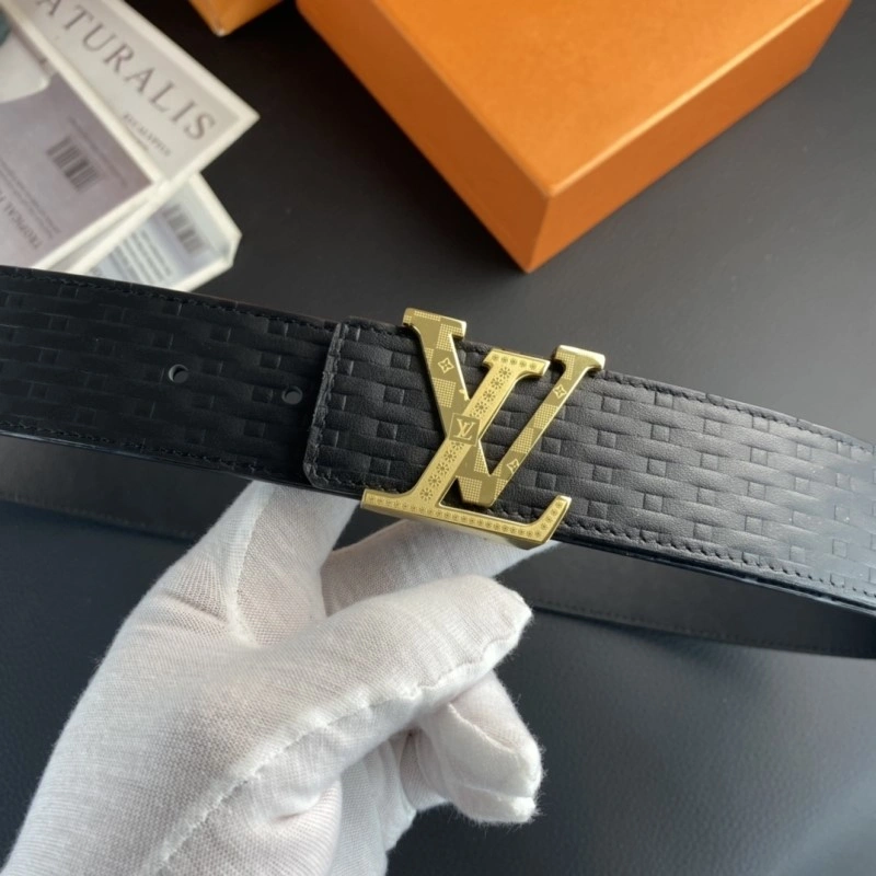 Modern Louis Vuitton Belts 300341