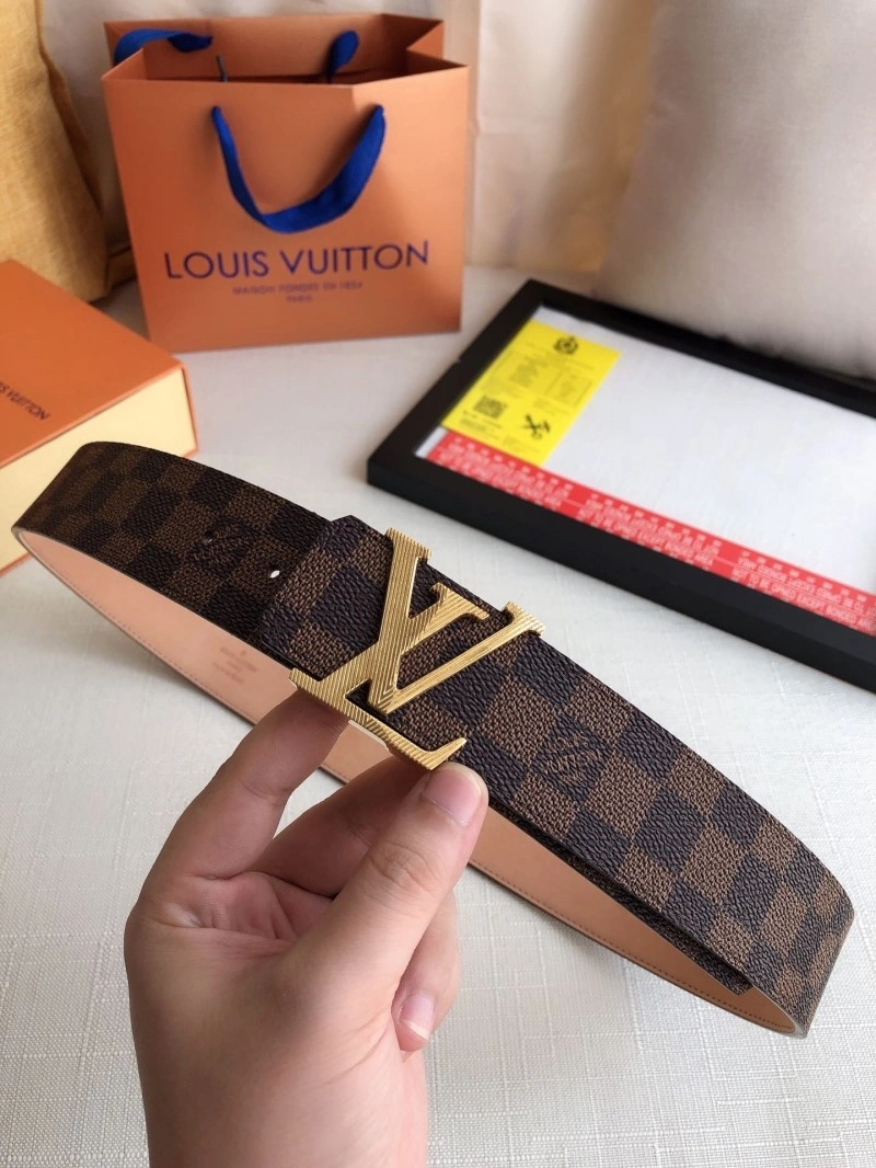 Refined Louis Vuitton Belts 300325