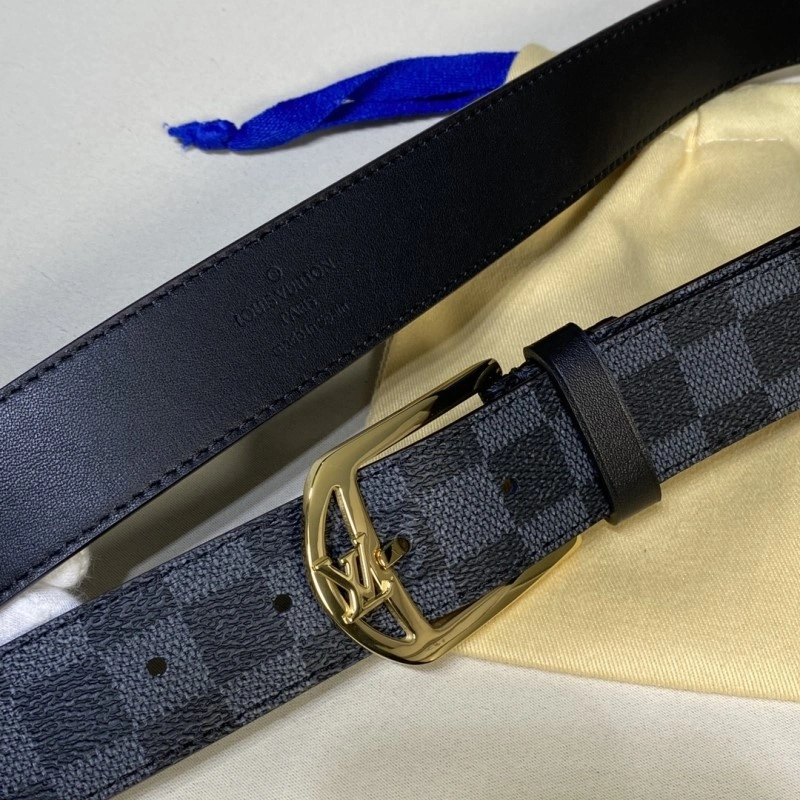 Packable Louis Vuitton Belts 300308