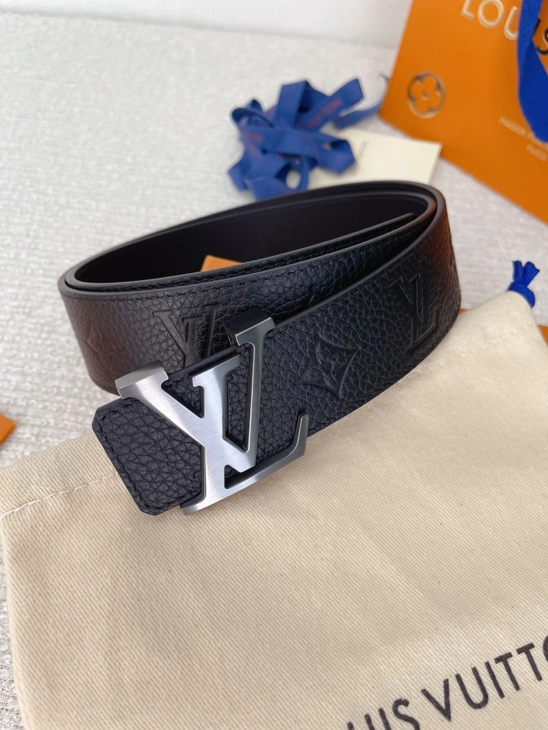 Snug Louis Vuitton Belts 300313