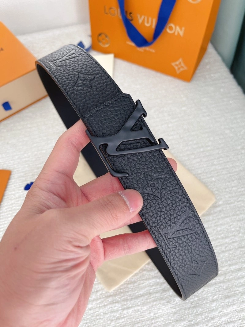 WellDesigned Louis Vuitton Belts 300286