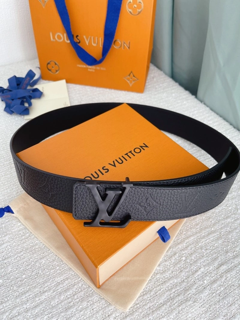WellDesigned Louis Vuitton Belts 300286