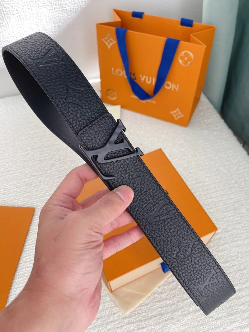 WellDesigned Louis Vuitton Belts 300286