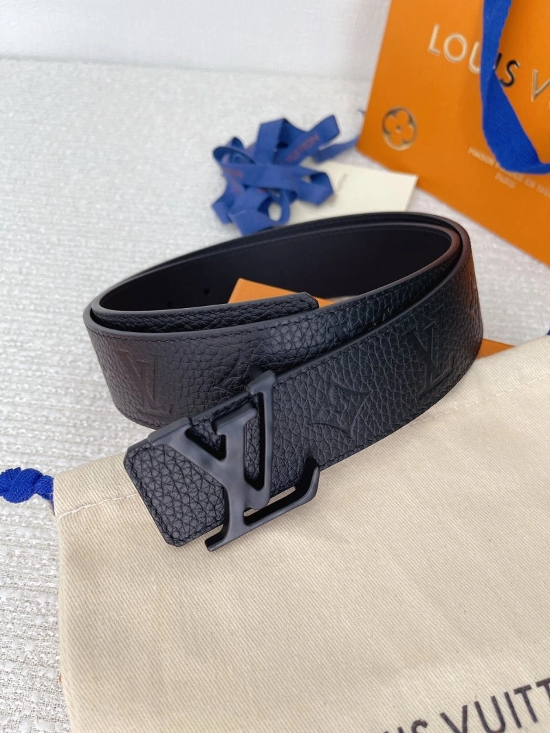 WellDesigned Louis Vuitton Belts 300286