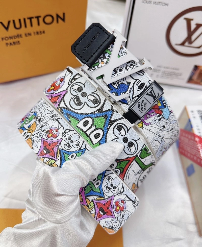 Breathable Louis Vuitton Belts 300279