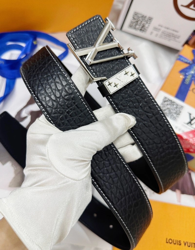 Louis Vuitton Belts EyeCatching 300249