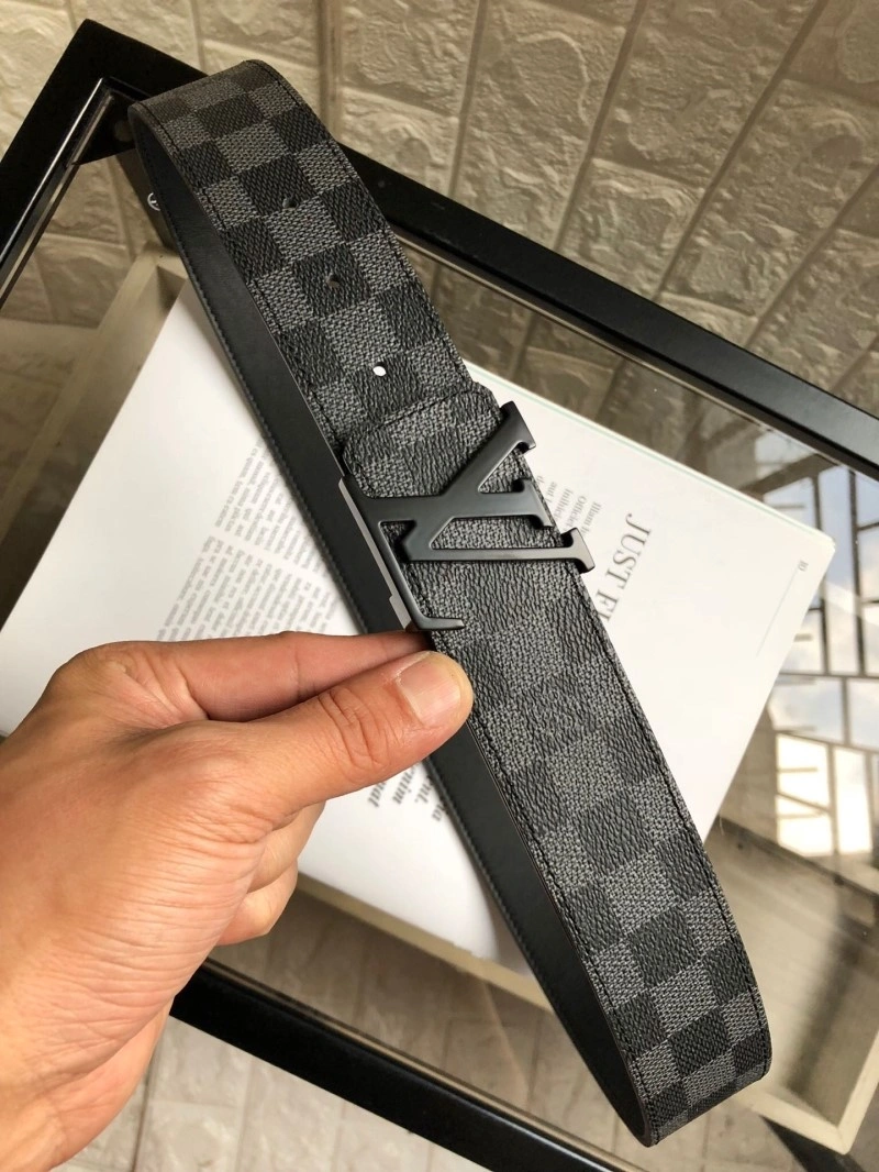Modern Louis Vuitton Belts 300259